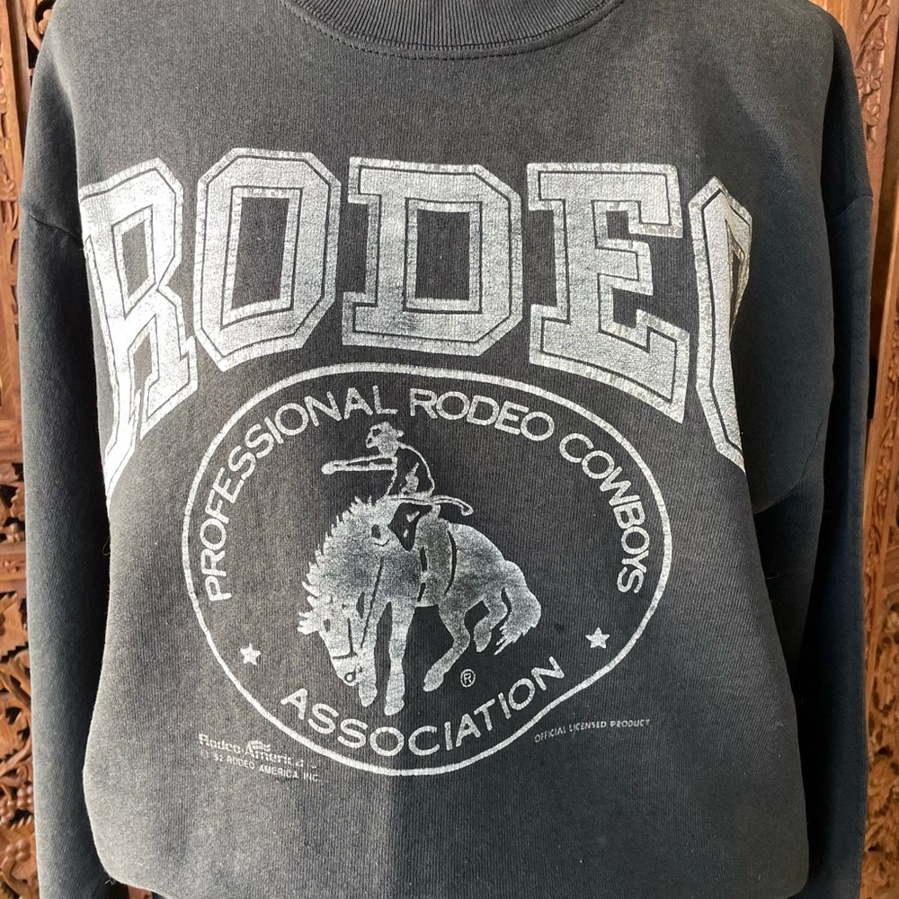 Vintage Black Rodeo Western Bronco Cowboy Graphic Crewneck pullover Sweater - Picture 2 of 7
